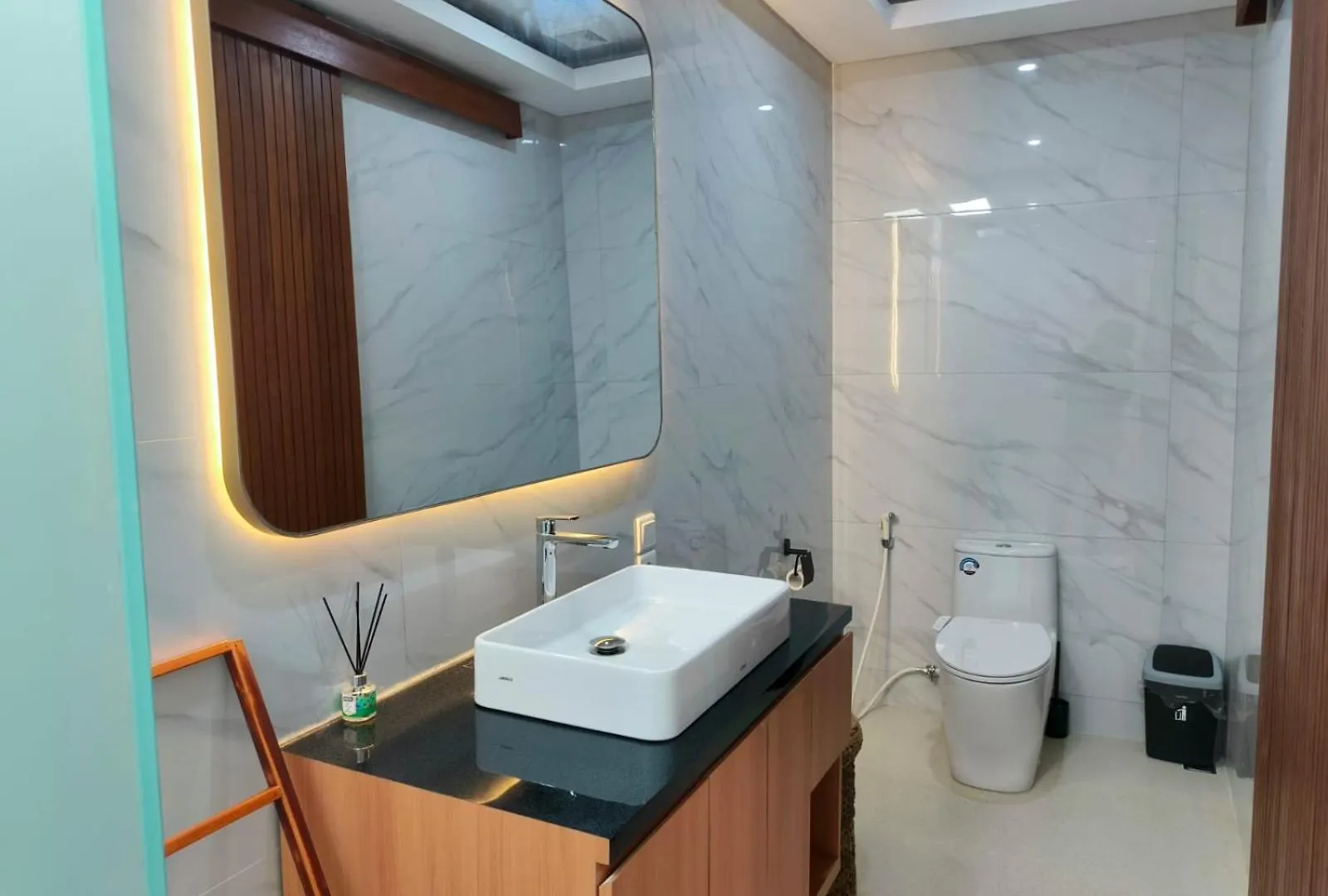 Rumah Kodel4 By Ibali Management Seminyak Villa